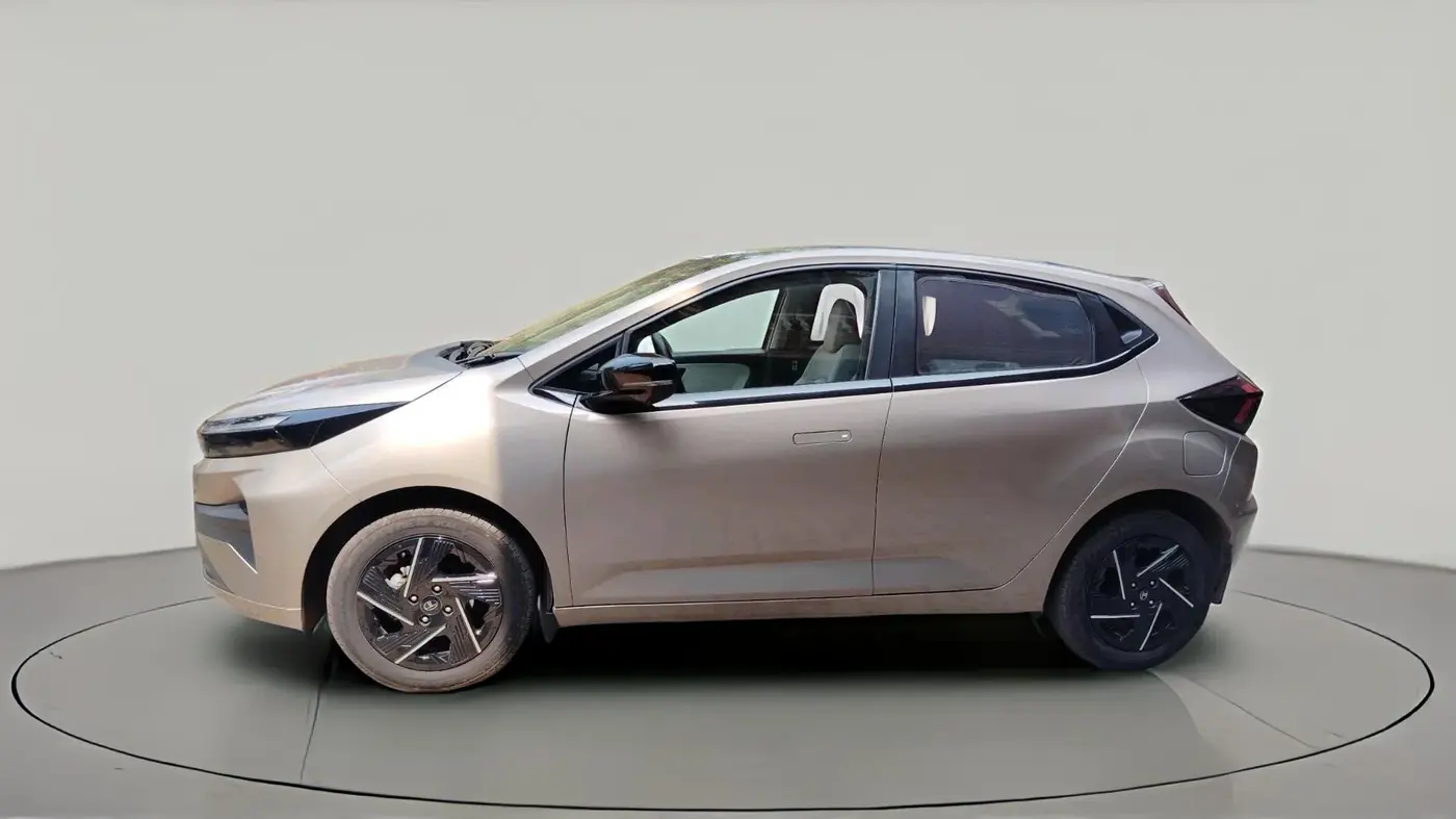 2025 Tata ALTROZ Accomplished Plus S Petrol 6DCT, Petrol, Automatic, 7,814 km, exterior