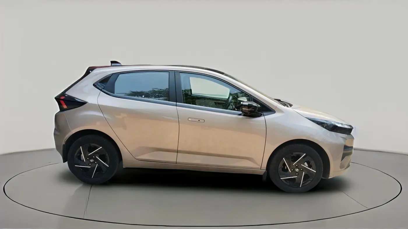 2025 Tata ALTROZ Accomplished Plus S Petrol 6DCT, Petrol, Automatic, 7,814 km, exterior