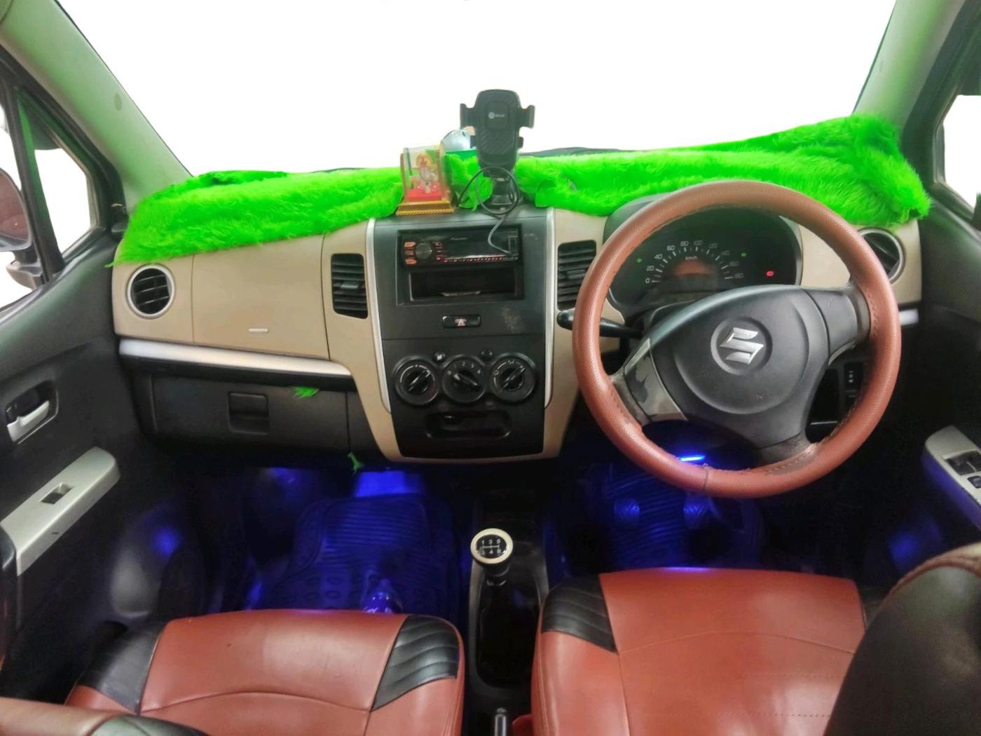 2017 Maruti Wagon R 1.0 LXI CNG, CNG, Manual, 2,55,965 km, interior