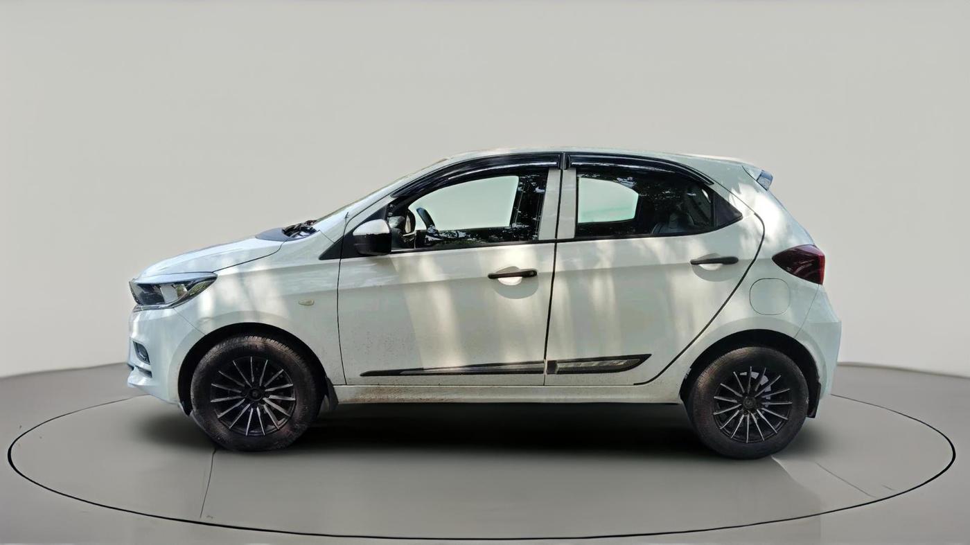 2022 Tata Tiago XM CNG, CNG, Manual, 90,728 km, exterior