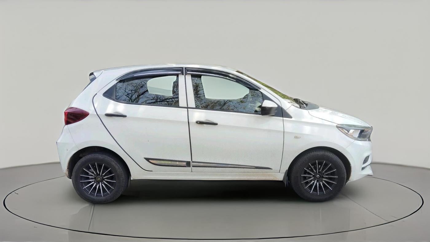 2022 Tata Tiago XM CNG, CNG, Manual, 90,728 km, exterior