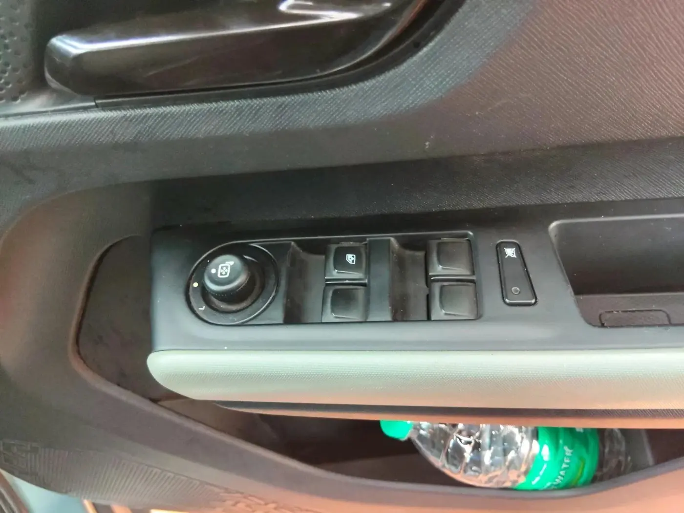 2022 Tata PUNCH ADVENTURE AMT, Petrol, Automatic, 25,146 km, interior