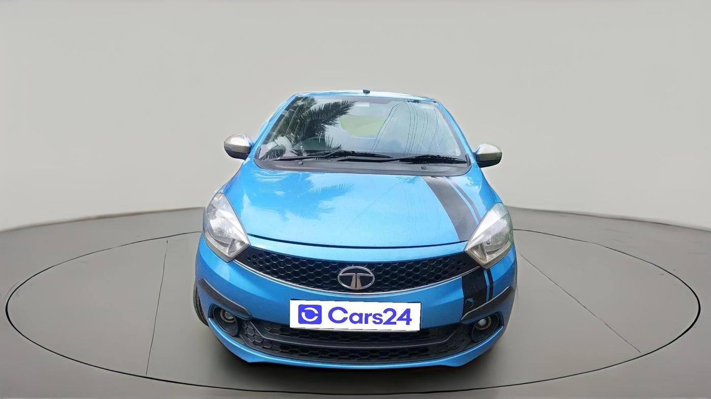 2017 Tata Tiago XT PETROL, Petrol, Manual, 1,16,002 km, exterior
