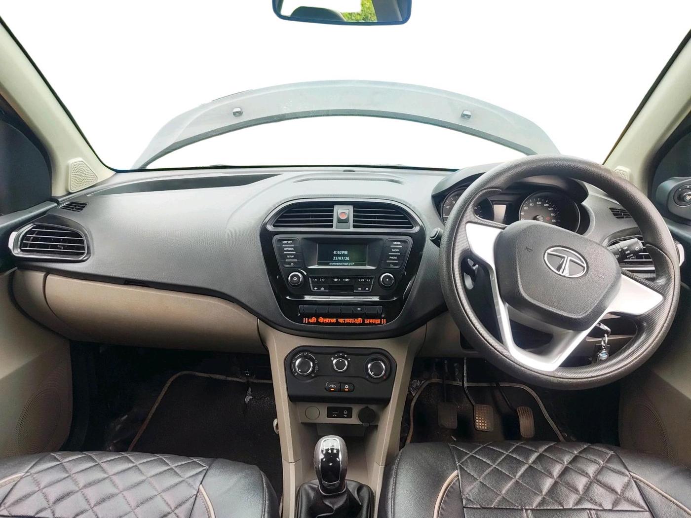 2017 Tata Tiago XT PETROL, Petrol, Manual, 1,16,002 km, interior