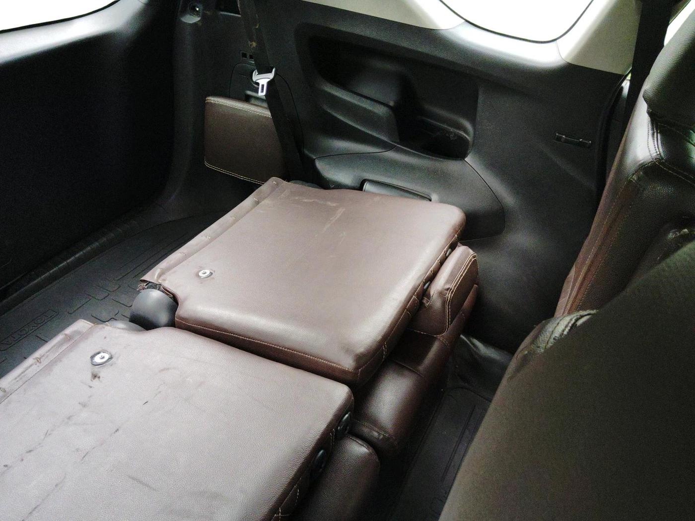 2022 Toyota Innova Crysta 2.7 GX 8 STR, Petrol, Manual, 77,061 km, interior