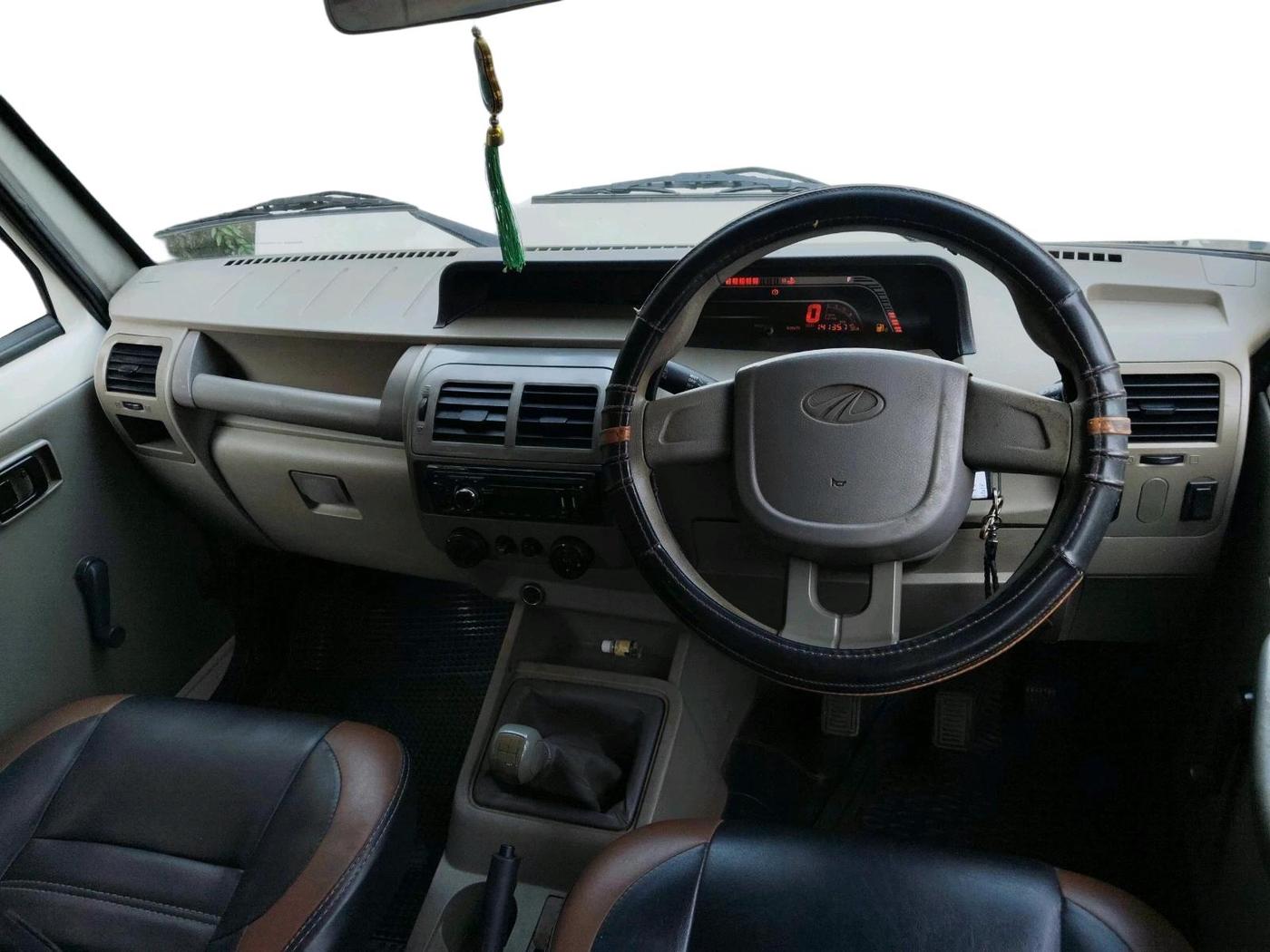 2016 Mahindra Bolero SLE BS IV, Diesel, Manual, 1,41,357 km, interior