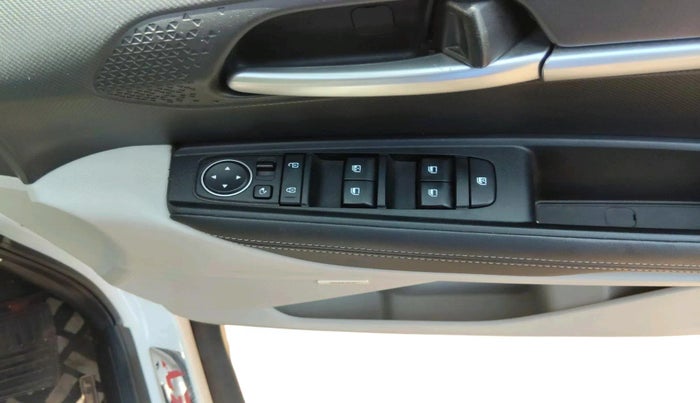 2020 KIA SONET HTX PLUS 1.5, Diesel, Manual, 38,405 km, interior