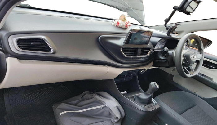 2022 Tata ALTROZ XM PLUS PETROL, Petrol, Manual, 20,303 km, interior