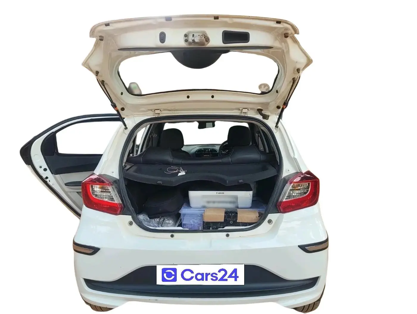 2023 Tata TIAGO EV XZ PLUS LONG RANGE, Electric, Automatic, 66,526 km, exterior