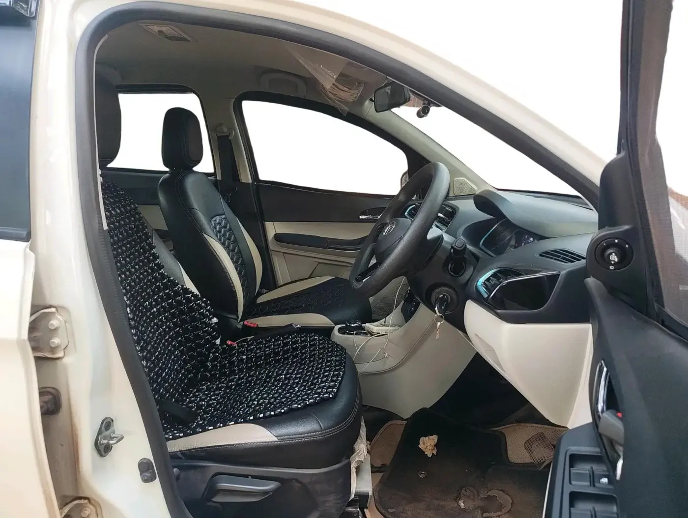 2023 Tata TIAGO EV XZ PLUS LONG RANGE, Electric, Automatic, 66,526 km, interior