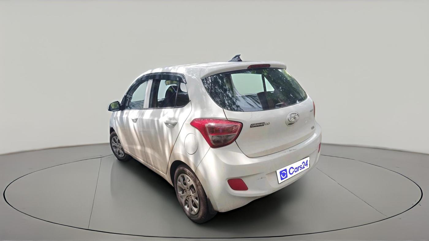 2015 Hyundai Grand i10 MAGNA 1.2 KAPPA VTVT, Petrol, Manual, 1,22,046 km, exterior
