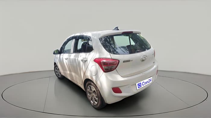 2015 Hyundai Grand i10 MAGNA 1.2 KAPPA VTVT, Petrol, Manual, 1,22,046 km, exterior
