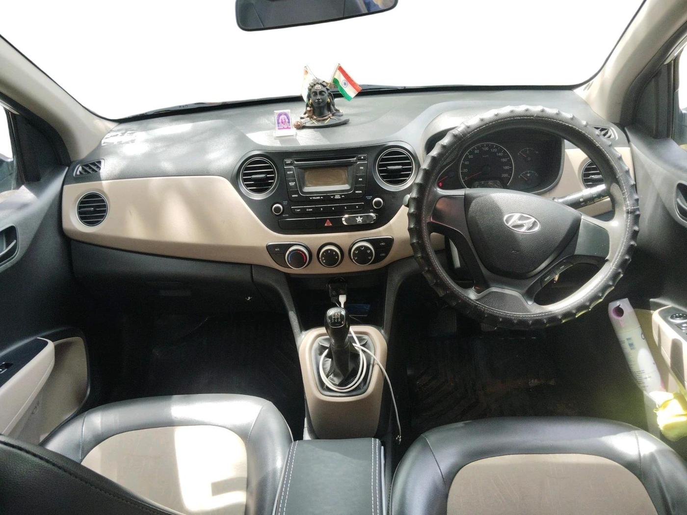 2015 Hyundai Grand i10 MAGNA 1.2 KAPPA VTVT, Petrol, Manual, 1,22,046 km, interior