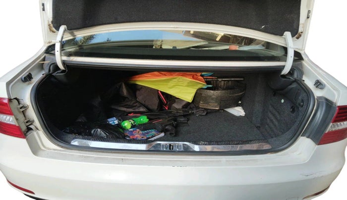 2015 Skoda Superb ELEGANCE 2.0 TDI CR AT, Diesel, Automatic, 97,826 km, exterior