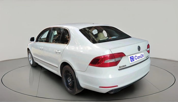 2015 Skoda Superb ELEGANCE 2.0 TDI CR AT, Diesel, Automatic, 97,826 km, exterior