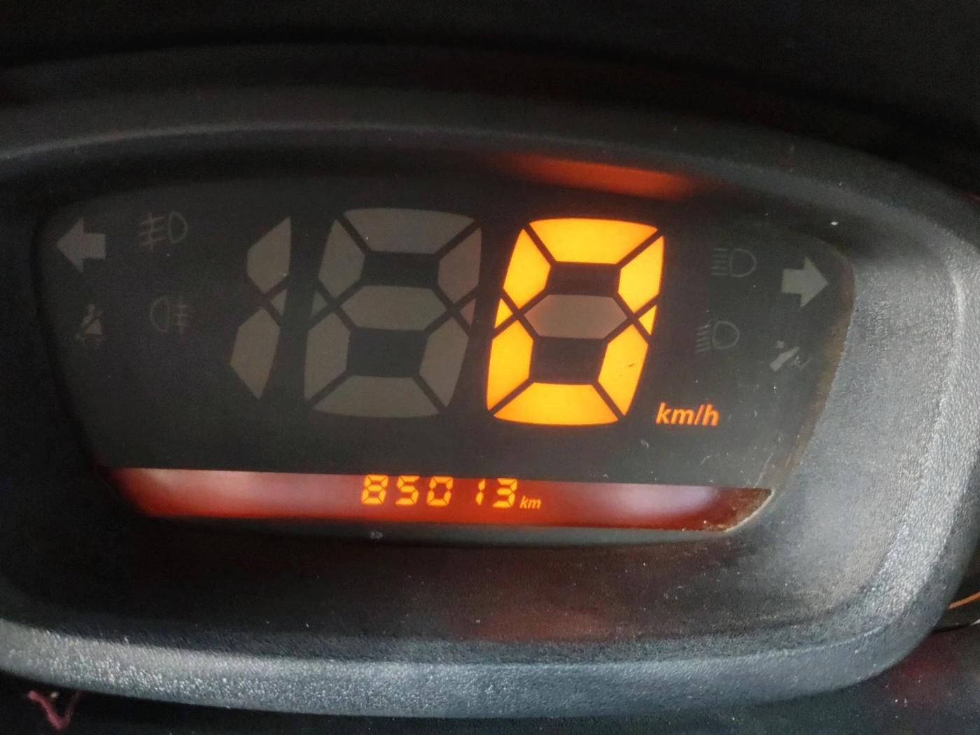 2016 Renault Kwid RXT 0.8 (O), Petrol, Manual, 85,013 km, interior