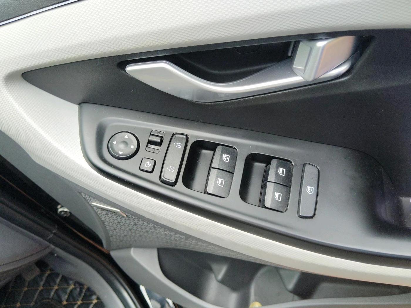 2024 Hyundai Creta SX (O) 1.5 PETROL, Petrol, Manual, 39,167 km, interior