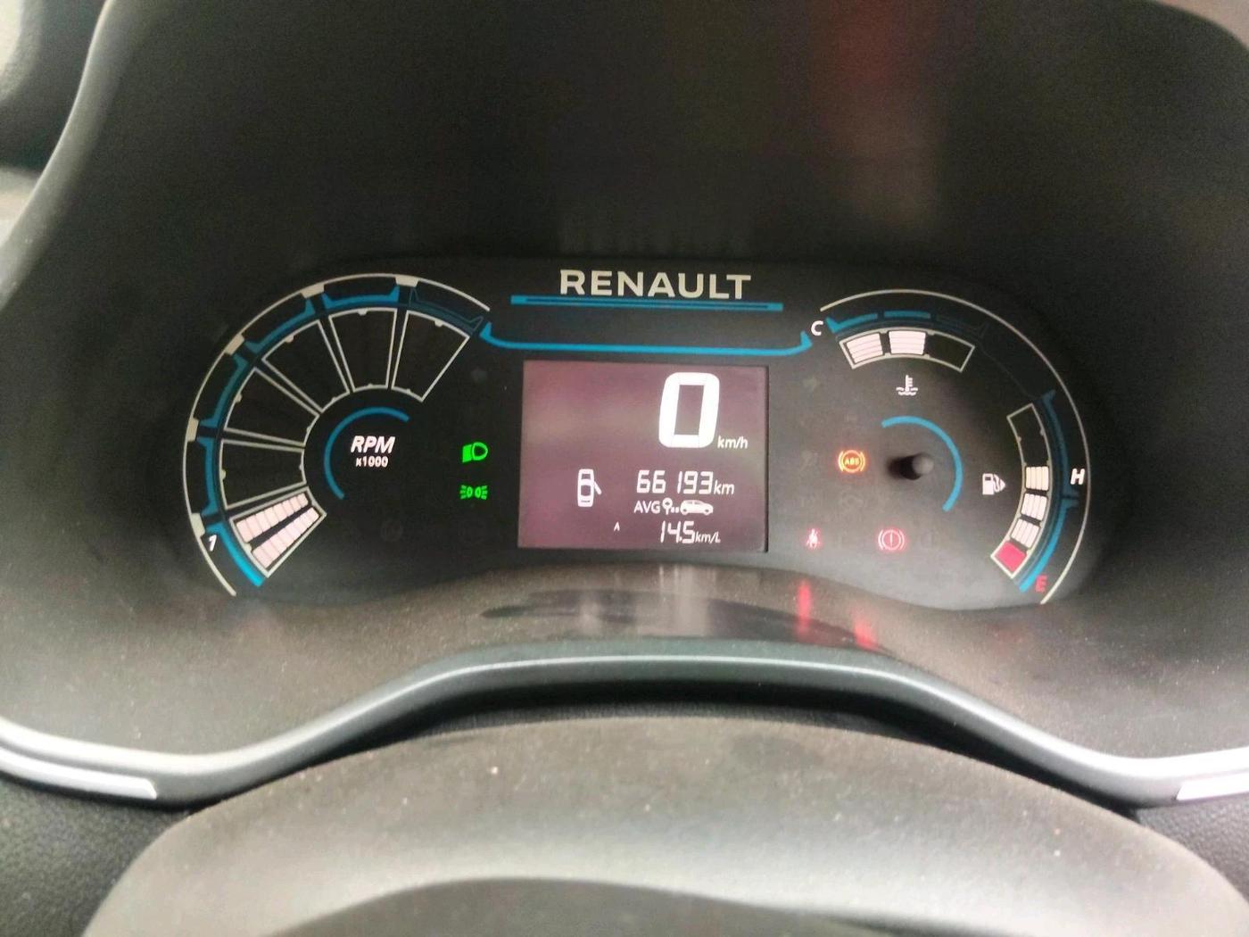 2019 Renault TRIBER RXL MT, Petrol, Manual, 66,193 km, interior