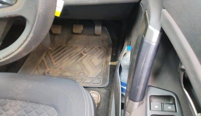 2022 Tata Harrier XT 2.0L KRYOTEC, Diesel, Manual, 37,217 km, interior