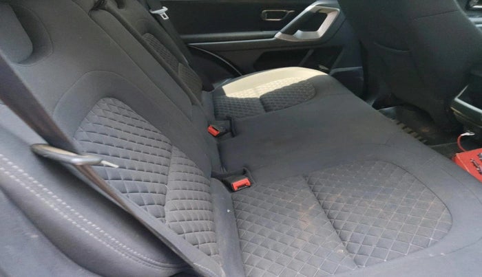 2022 Tata Harrier XT 2.0L KRYOTEC, Diesel, Manual, 37,217 km, interior