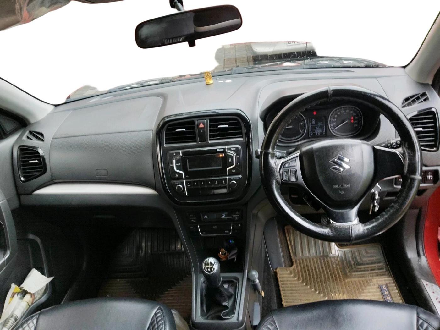 2017 Maruti Vitara Brezza ZDI, Diesel, Manual, 70,688 km, interior