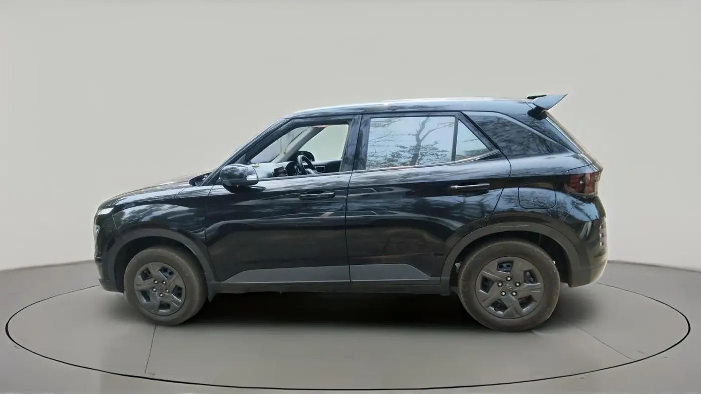 2023 Hyundai VENUE SX 1.2 PETROL, CNG, Manual, 70,910 km, exterior
