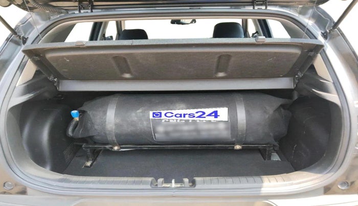 2023 Hyundai VENUE SX 1.2 PETROL, CNG, Manual, 70,910 km, exterior