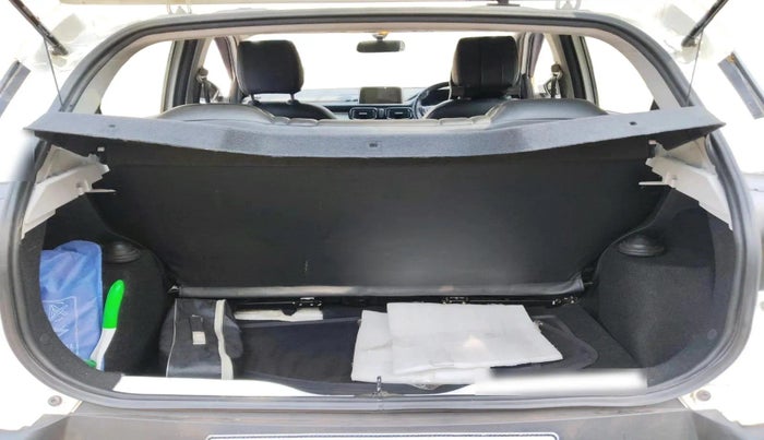 2022 Tata PUNCH ADVENTURE MT, Petrol, Manual, 40,134 km, exterior