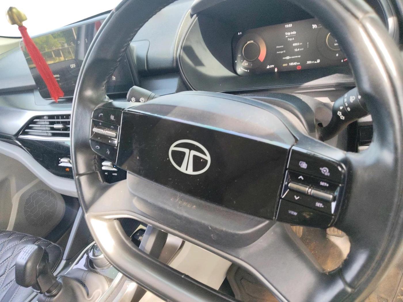 2024 Tata Safari PURE PLUS S, Diesel, Manual, 18,540 km, interior