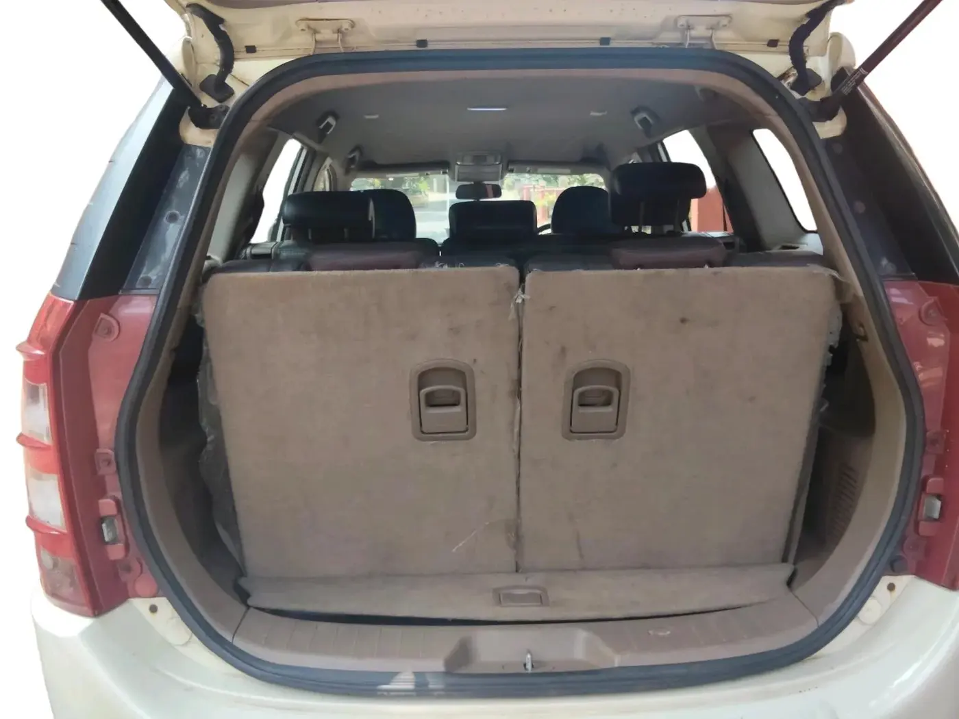2012 Mahindra XUV500 W6, Diesel, Manual, 93,257 km, exterior
