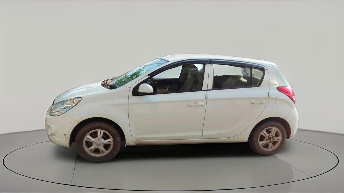 2011 Hyundai i20 SPORTZ 1.2, CNG, Manual, 88,679 km, exterior