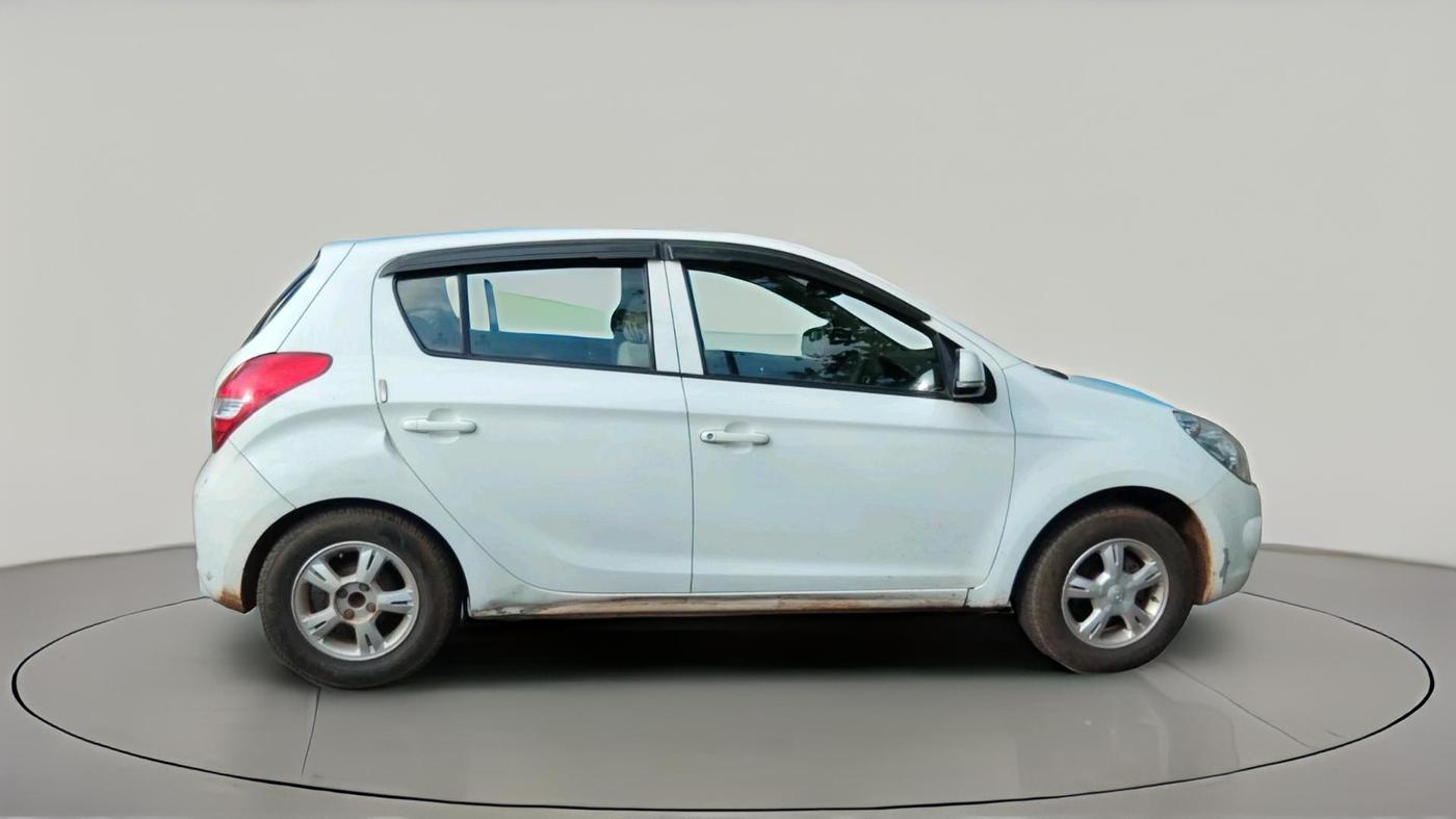 2011 Hyundai i20 SPORTZ 1.2, CNG, Manual, 88,679 km, exterior