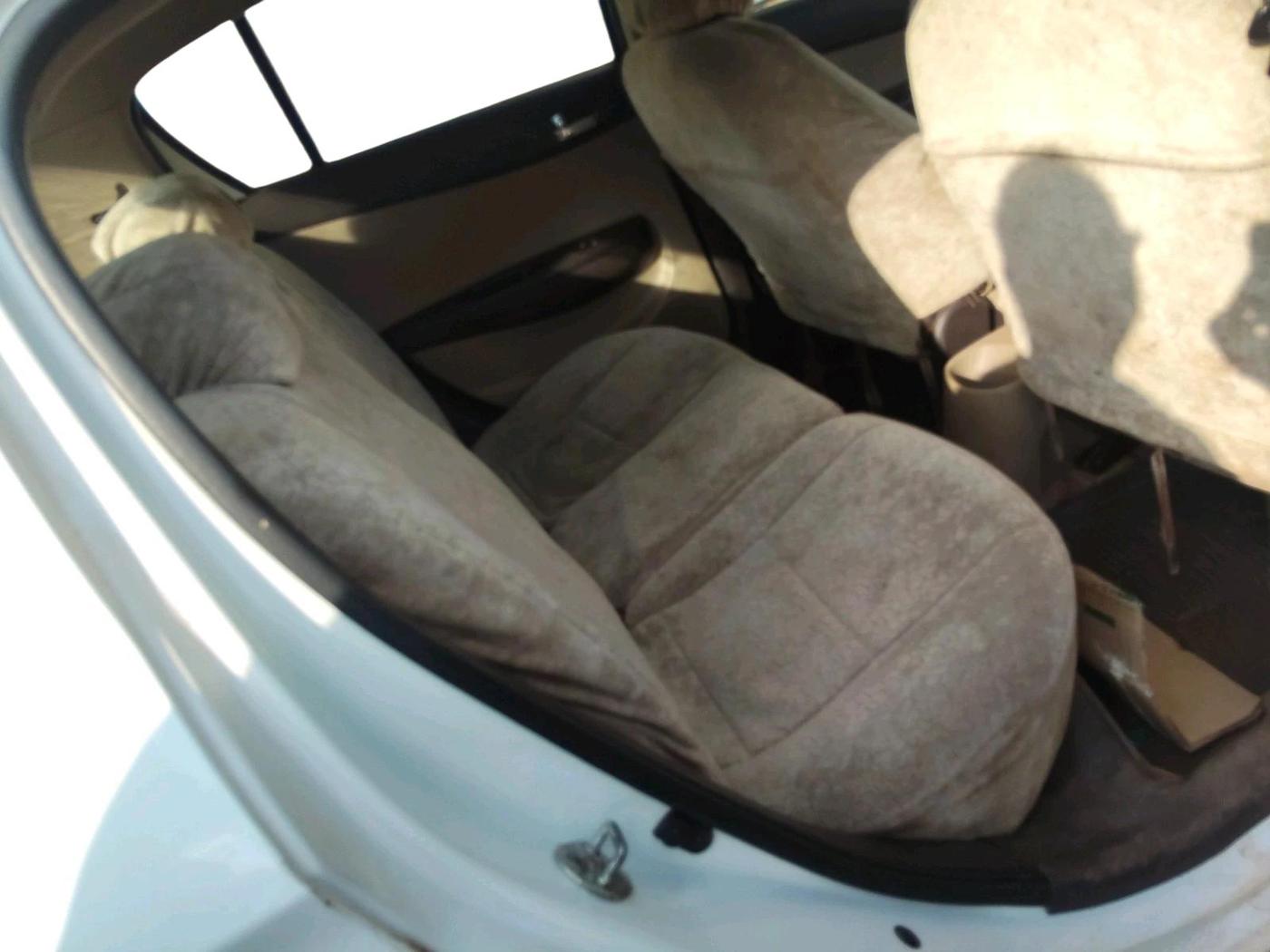 2011 Hyundai i20 SPORTZ 1.2, CNG, Manual, 88,679 km, interior