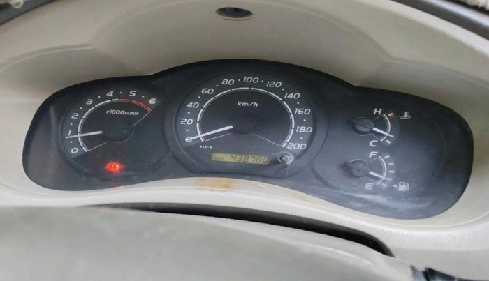 2010 Toyota Innova 2.5 G4 8 STR, Diesel, Manual, 4,38,780 km, interior