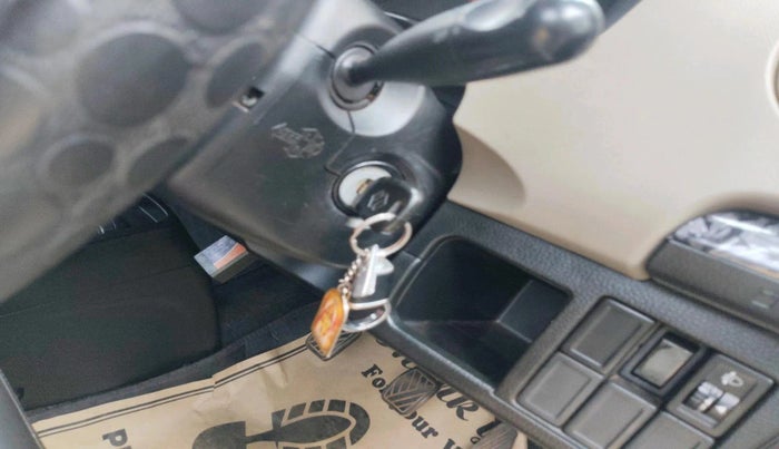 2015 Maruti Wagon R 1.0 LXI, Petrol, Manual, 48,117 km, interior