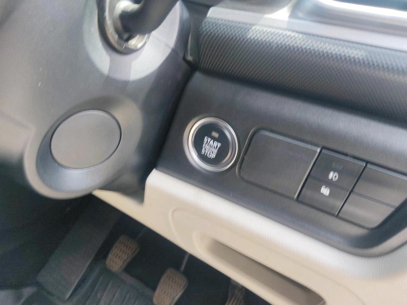 2023 Tata ALTROZ XZ DIESEL, Diesel, Manual, 40,957 km, interior
