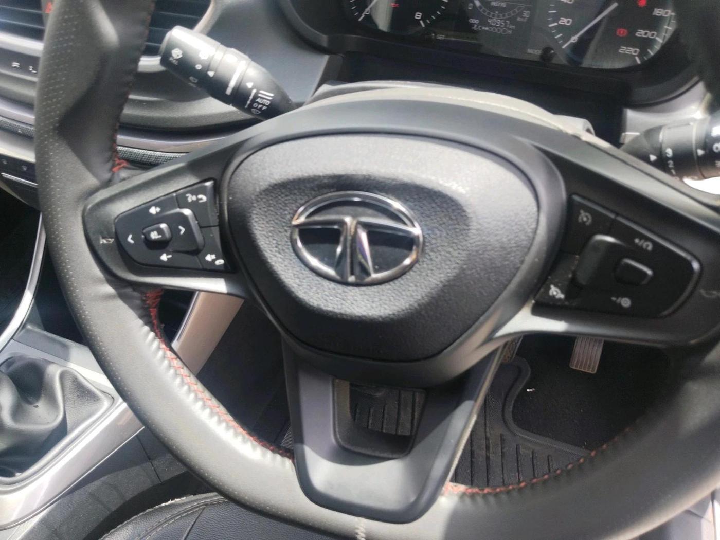 2023 Tata ALTROZ XZ DIESEL, Diesel, Manual, 40,957 km, interior