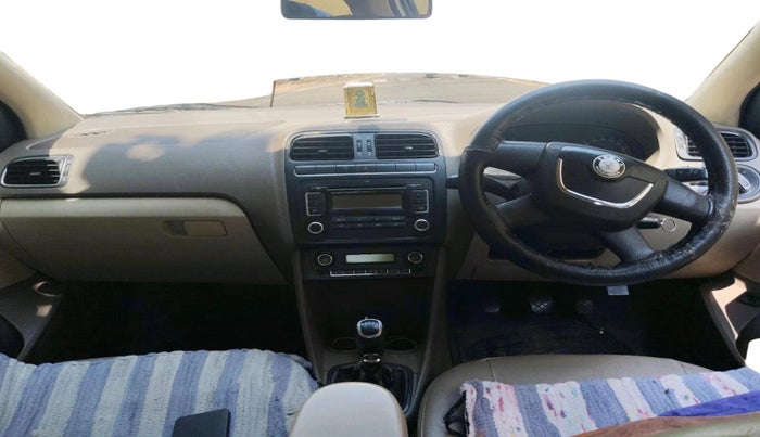 2012 Skoda Rapid ELEGANCE 1.6 TDI CR MT, Diesel, Manual, 1,16,644 km, interior