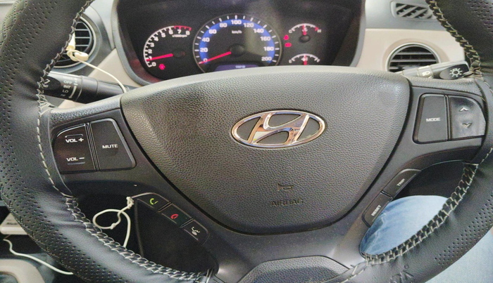 2017 Hyundai Xcent SX 1.2, Petrol, Manual, 52,406 km, interior