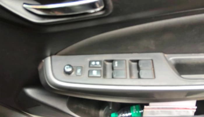 2018 Maruti Swift ZXI, Petrol, Manual, 83,348 km, interior