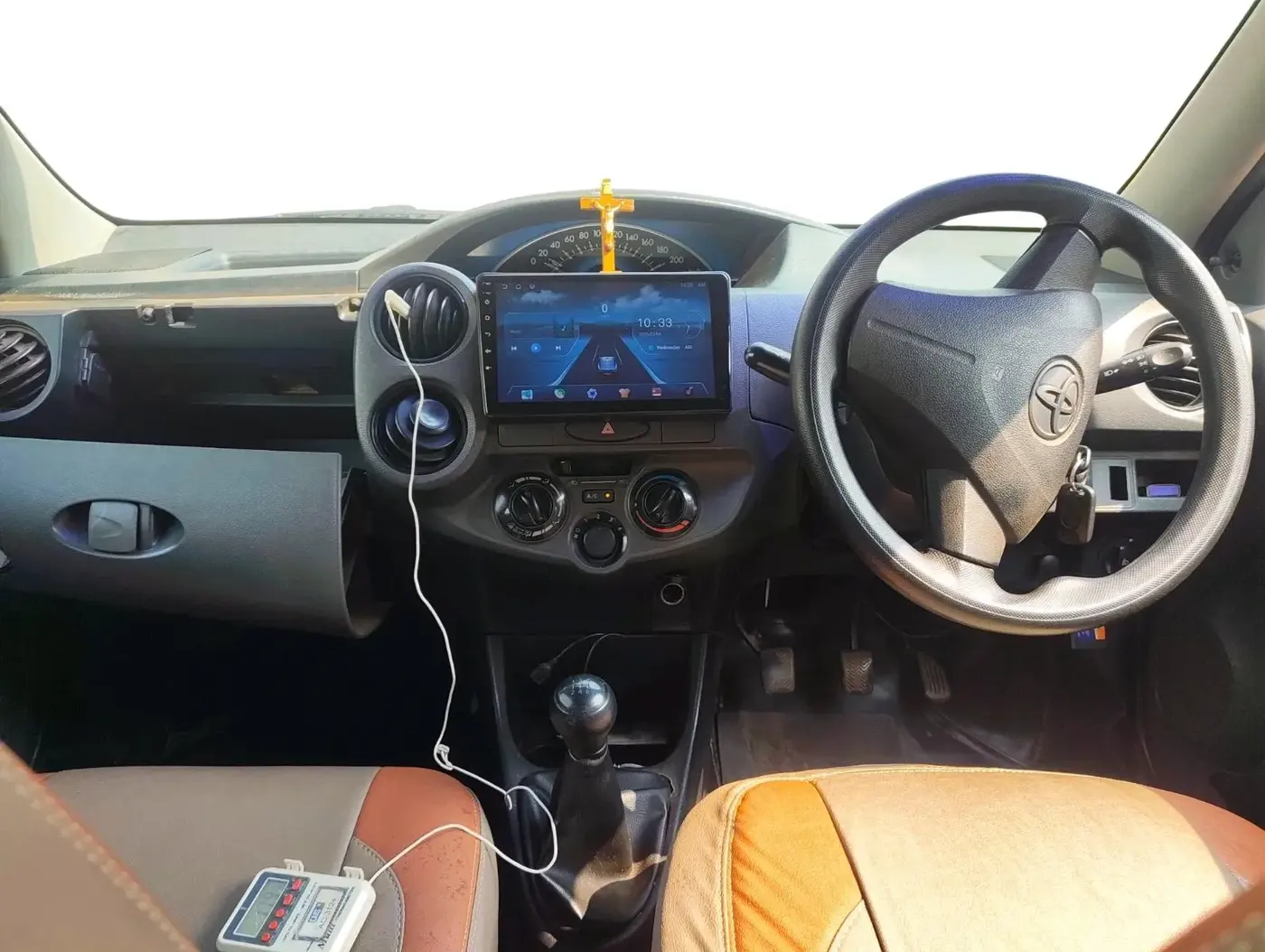 2013 Toyota Etios G, Petrol, Manual, 1,12,029 km, interior