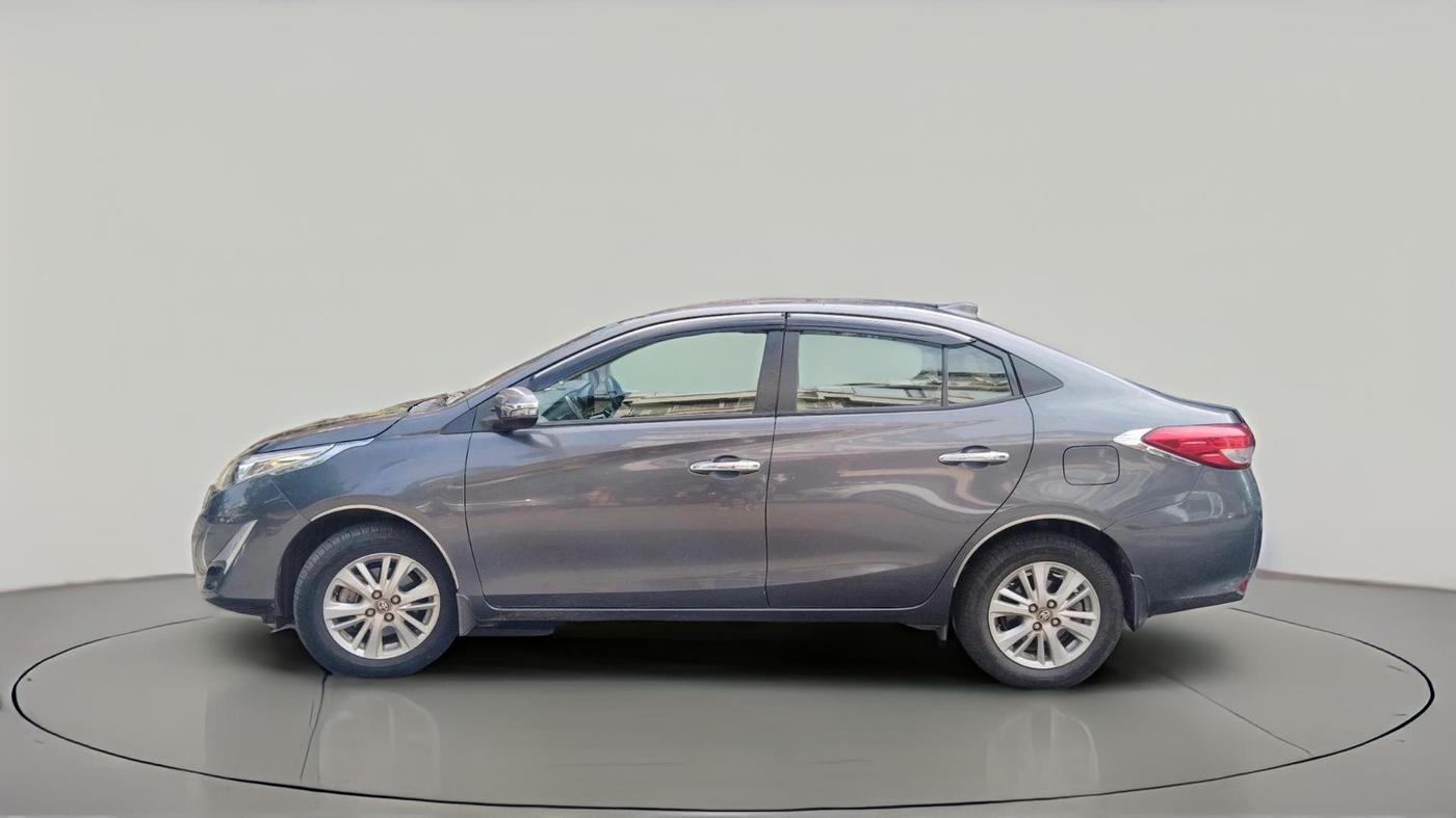 2019 Toyota YARIS VX CVT, Petrol, Automatic, 65,347 km, exterior