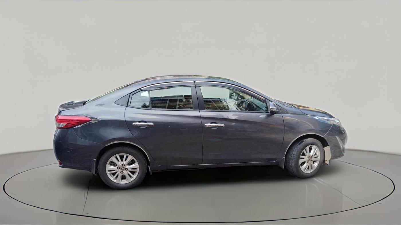2019 Toyota YARIS VX CVT, Petrol, Automatic, 65,347 km, exterior