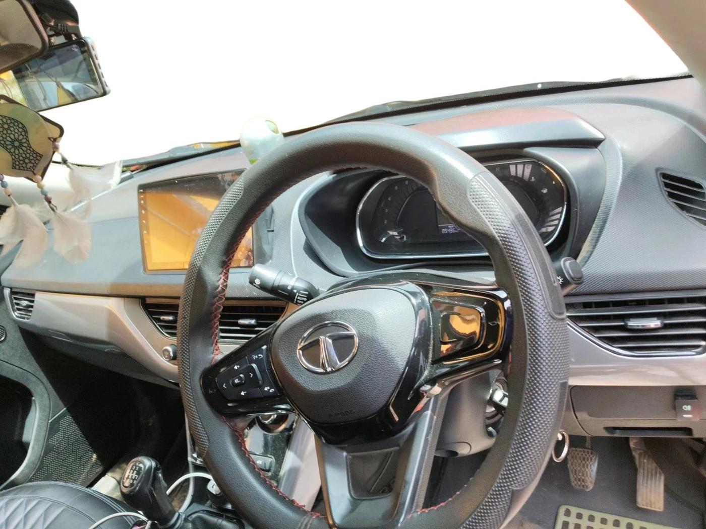 2022 Tata NEXON XM SUNROOF PETROL, Petrol, Manual, 85,496 km, interior