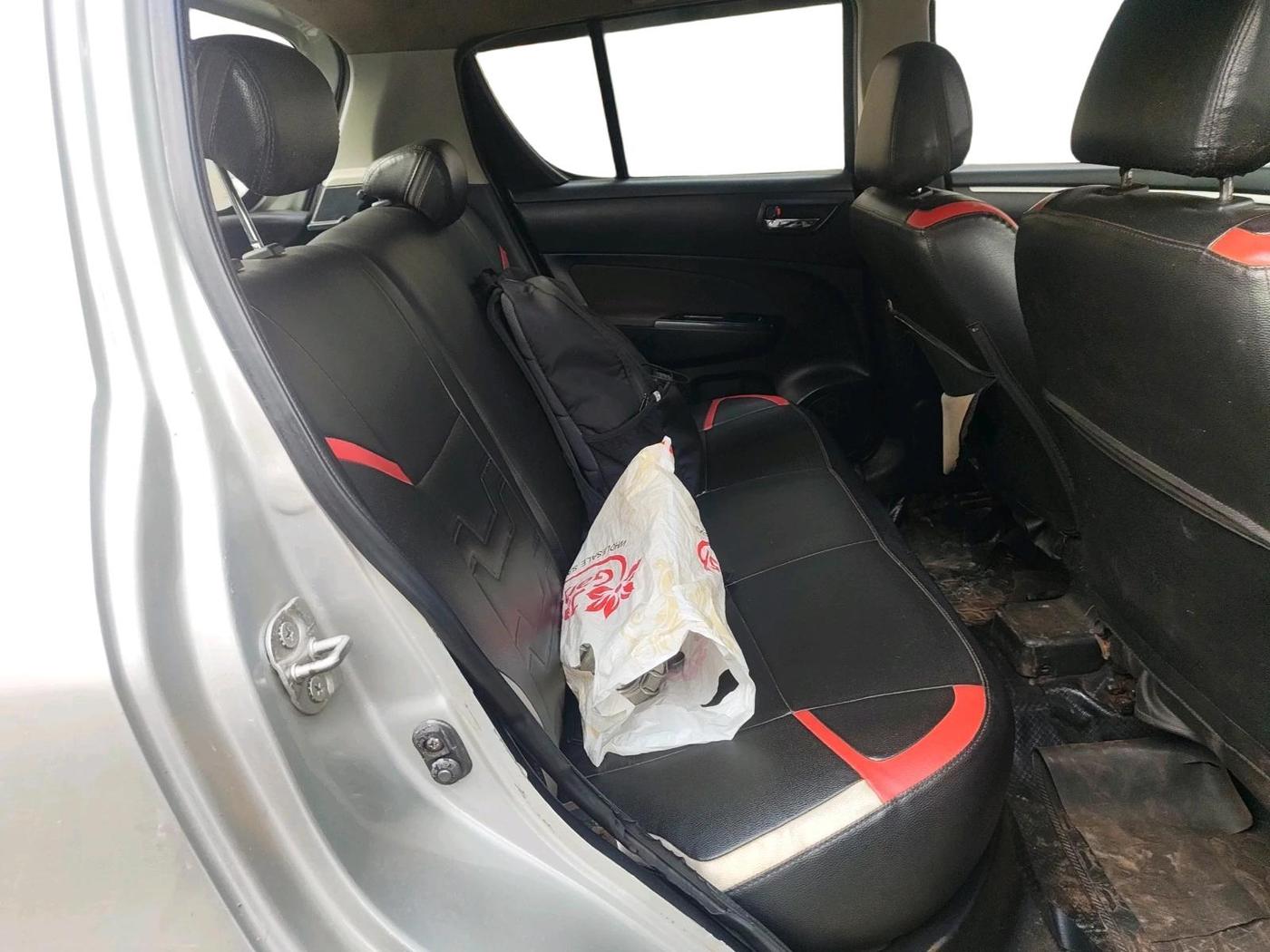 2015 Maruti Swift VXI, Petrol, Manual, 1,49,713 km, interior