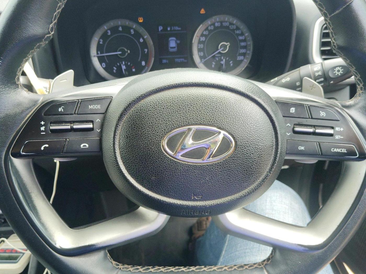 2021 Hyundai VENUE SX PLUS 1.0 TURBO DCT, Petrol, Automatic, 77,277 km, interior