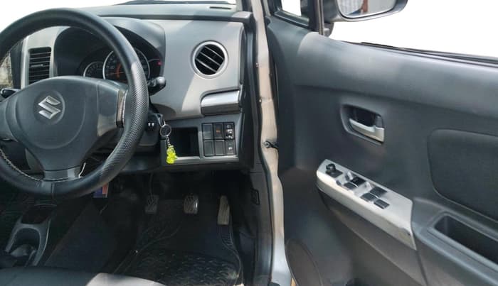 2010 Maruti Wagon R 1.0 VXI, Petrol, Manual, 1,80,259 km, interior