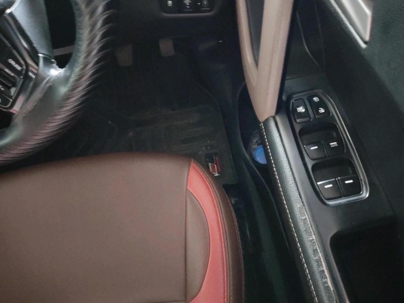 2018 Hyundai Creta SX (O) 1.6 PETROL, Petrol, Manual, 1,14,811 km, interior