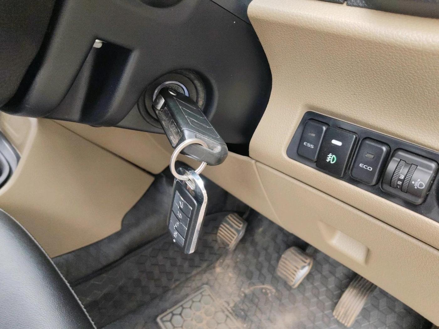 2021 Mahindra BOLERO NEO N 4, Diesel, Manual, 95,282 km, interior