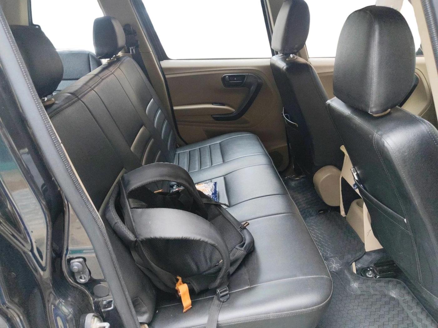 2021 Mahindra BOLERO NEO N 4, Diesel, Manual, 95,282 km, interior